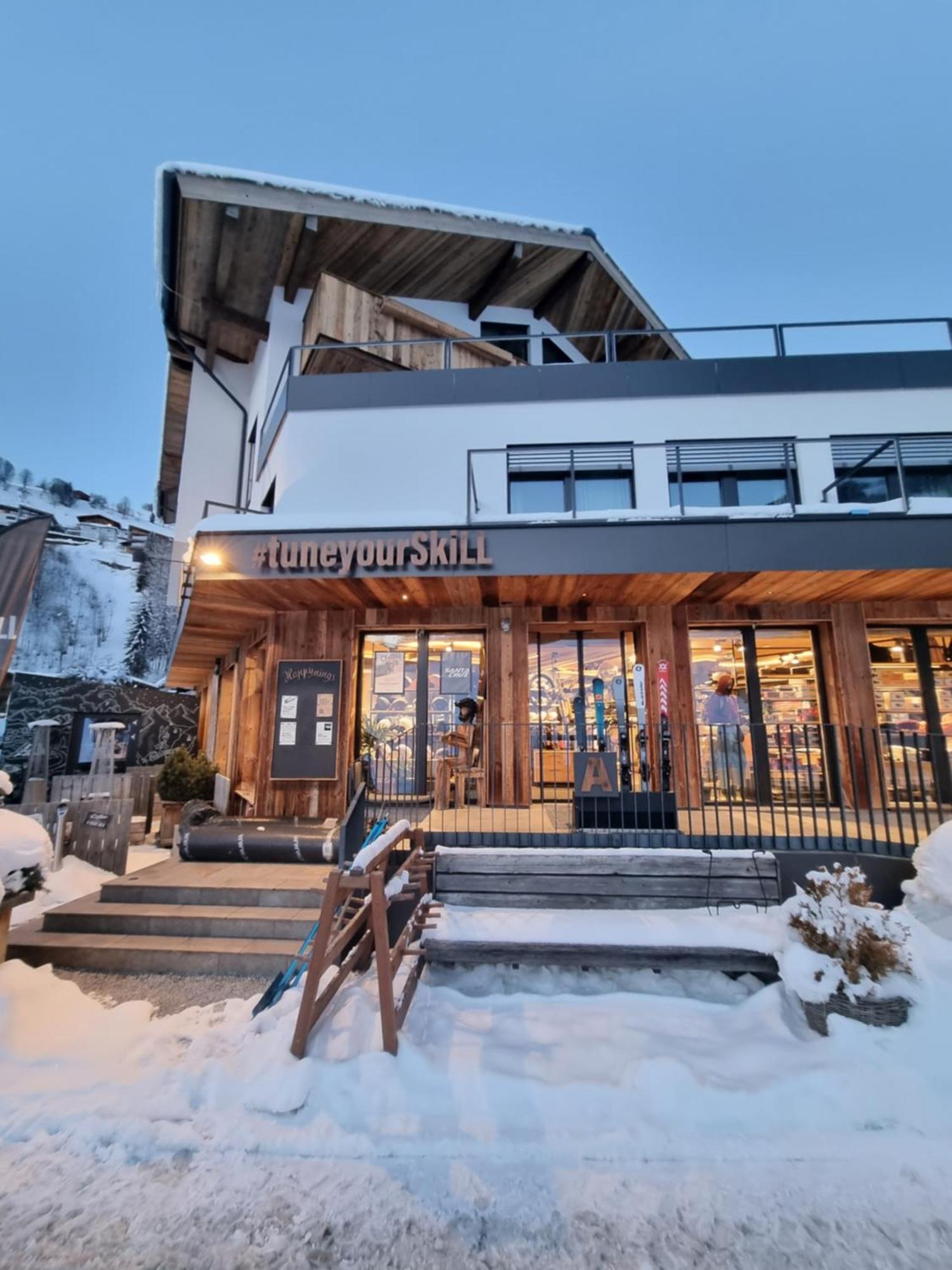 Skill Mountain Lodge - Ski Und Bike Hostel Im Sommer Mit Joker Card 잘바흐 힌터글렘 외부 사진